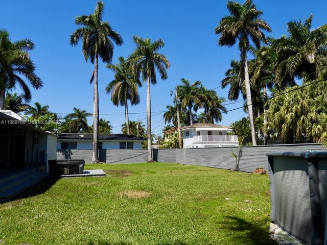 715 Hollywood Blvd, Hollywood, FL 33019