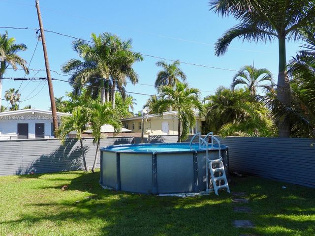 715 Hollywood Blvd, Hollywood, FL 33019