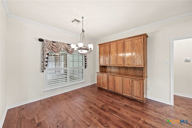 900 SALADO OAKS Drive, Salado, TX 76571
