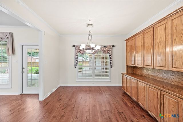 900 SALADO OAKS Drive, Salado, TX 76571