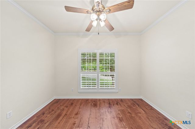 900 SALADO OAKS Drive, Salado, TX 76571