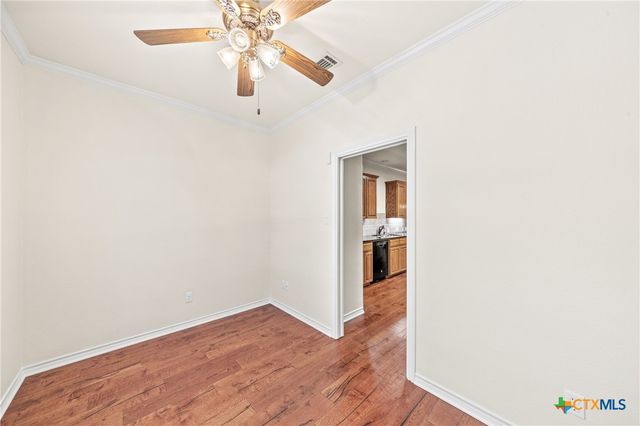 900 SALADO OAKS Drive, Salado, TX 76571