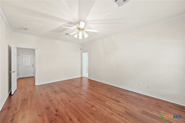 900 SALADO OAKS Drive, Salado, TX 76571