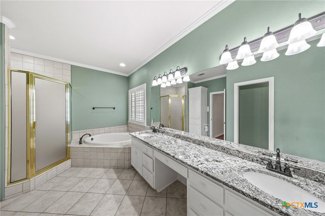 900 SALADO OAKS Drive, Salado, TX 76571