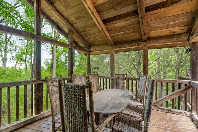 56 Spring House Drive, Burnsville, NC 28714