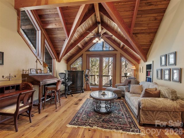 56 Spring House Drive, Burnsville, NC 28714