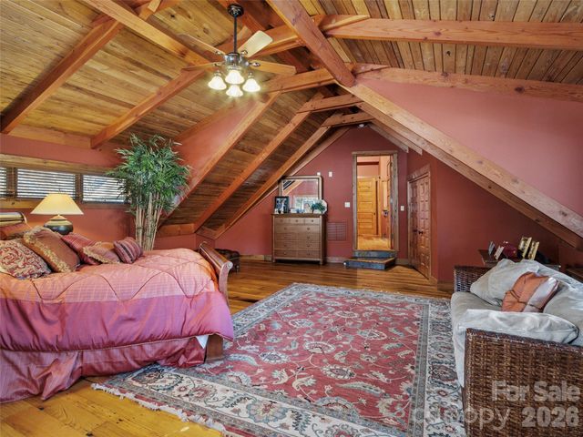 56 Spring House Drive, Burnsville, NC 28714
