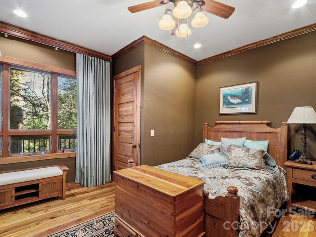 56 Spring House Drive, Burnsville, NC 28714