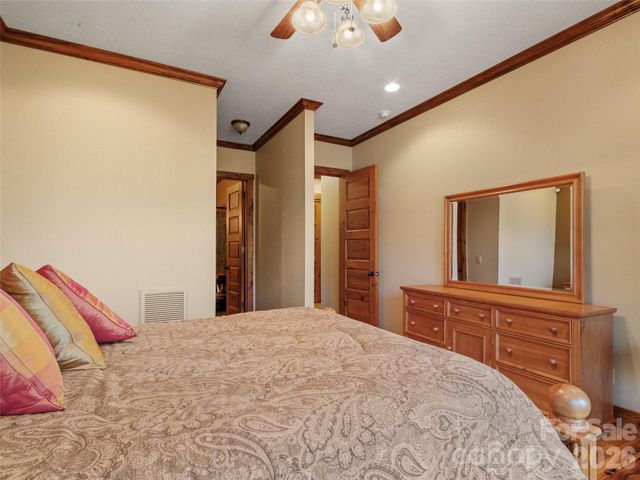 56 Spring House Drive, Burnsville, NC 28714