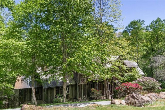 56 Spring House Drive, Burnsville, NC 28714