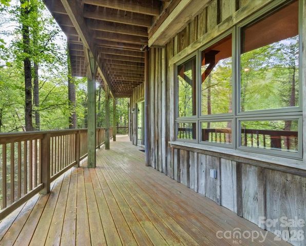 56 Spring House Drive, Burnsville, NC 28714
