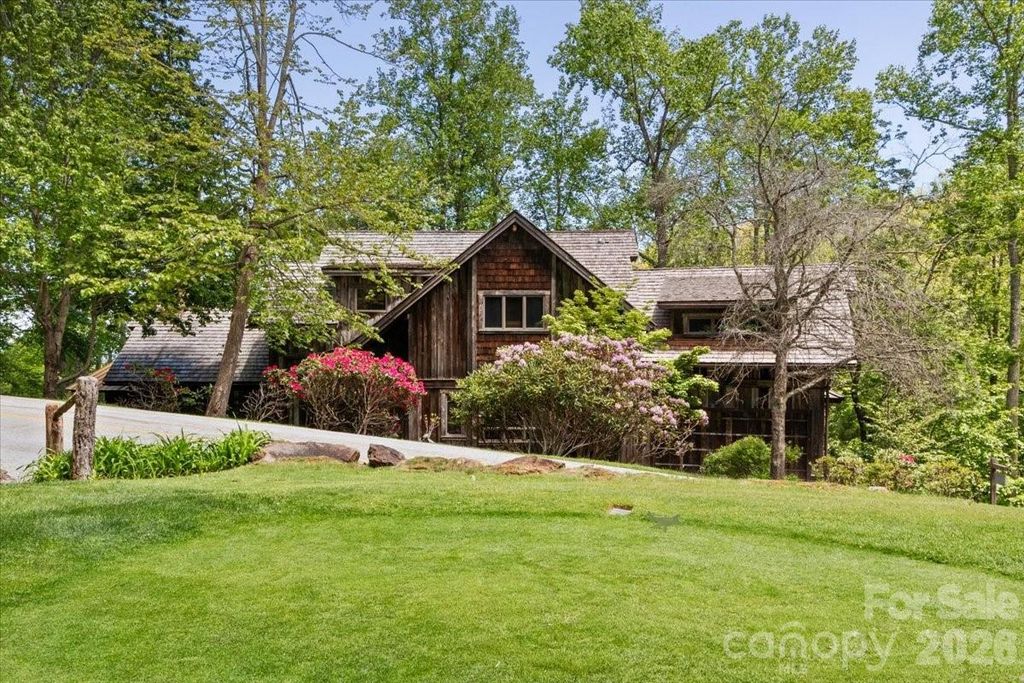 56 Spring House Drive, Burnsville, NC 28714
