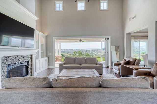 11660 Rusty Spur Lane, Clovis, CA 93619