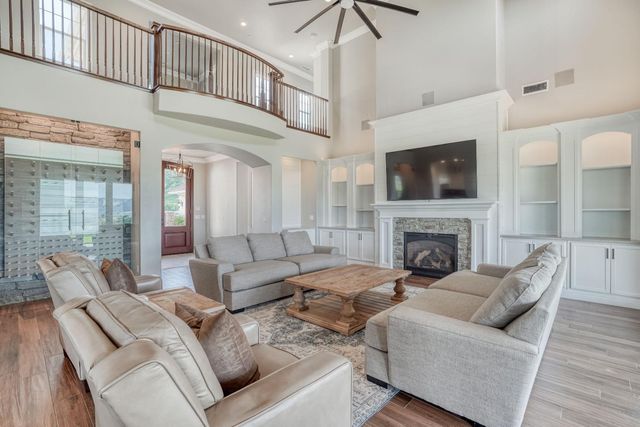 11660 Rusty Spur Lane, Clovis, CA 93619