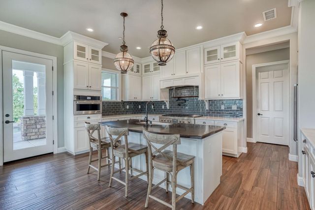 11660 Rusty Spur Lane, Clovis, CA 93619