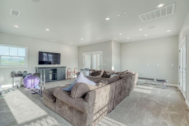 11660 Rusty Spur Lane, Clovis, CA 93619