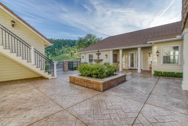 11660 Rusty Spur Lane, Clovis, CA 93619