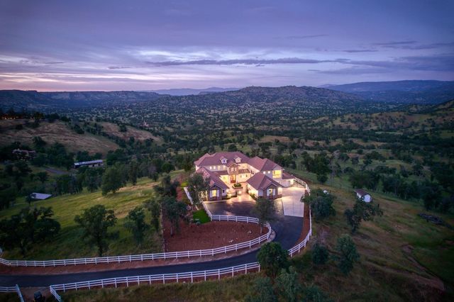 11660 Rusty Spur Lane, Clovis, CA 93619