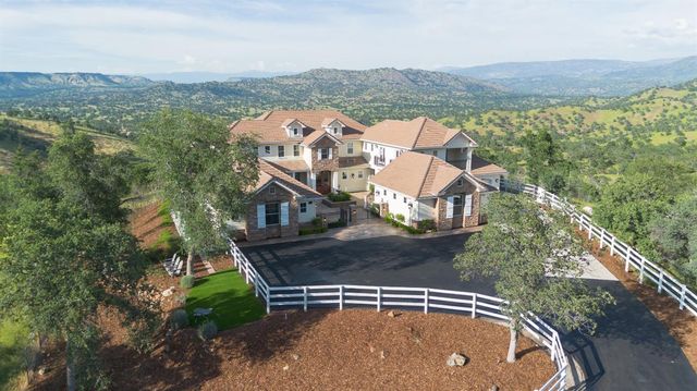 11660 Rusty Spur Lane, Clovis, CA 93619