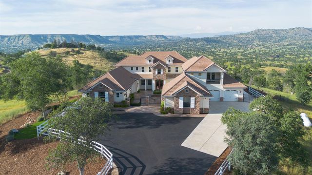 11660 Rusty Spur Lane, Clovis, CA 93619