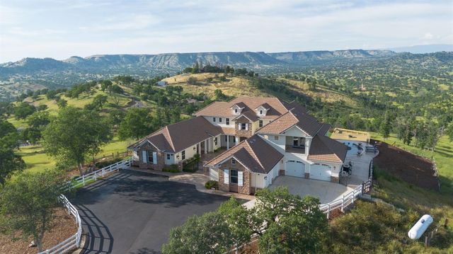 11660 Rusty Spur Lane, Clovis, CA 93619