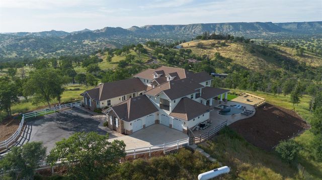 11660 Rusty Spur Lane, Clovis, CA 93619