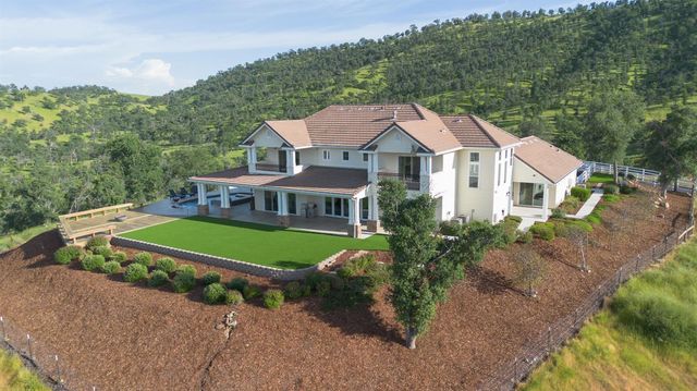 11660 Rusty Spur Lane, Clovis, CA 93619