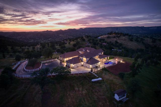 11660 Rusty Spur Lane, Clovis, CA 93619