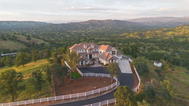 11660 Rusty Spur Lane, Clovis, CA 93619