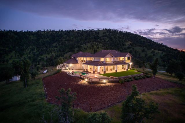 11660 Rusty Spur Lane, Clovis, CA 93619