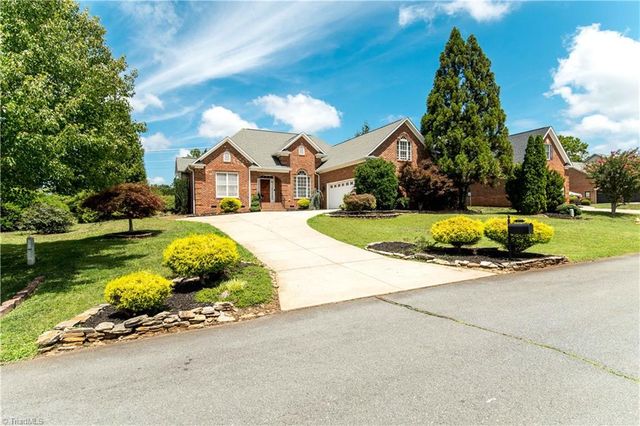 4617 Kellys Trail, Winston-salem, NC 27101