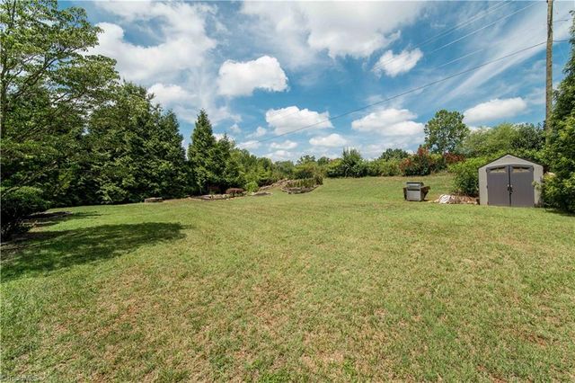 4617 Kellys Trail, Winston-salem, NC 27101
