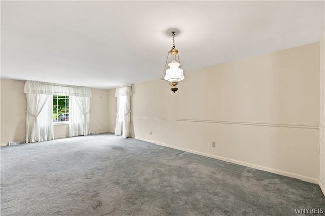6394 Armor Duells Road, Orchard Park, NY 14127