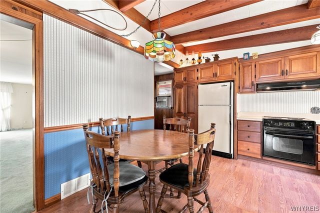6394 Armor Duells Road, Orchard Park, NY 14127