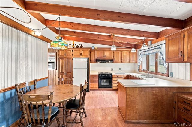 6394 Armor Duells Road, Orchard Park, NY 14127
