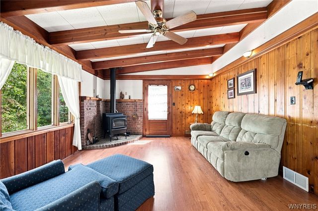 6394 Armor Duells Road, Orchard Park, NY 14127