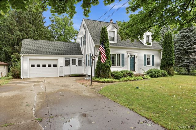 6394 Armor Duells Road, Orchard Park, NY 14127