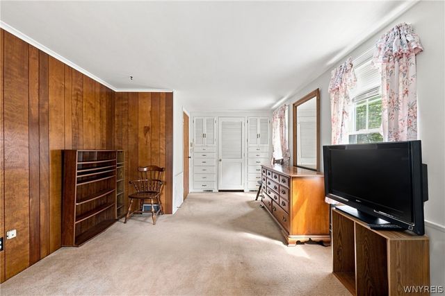 6394 Armor Duells Road, Orchard Park, NY 14127