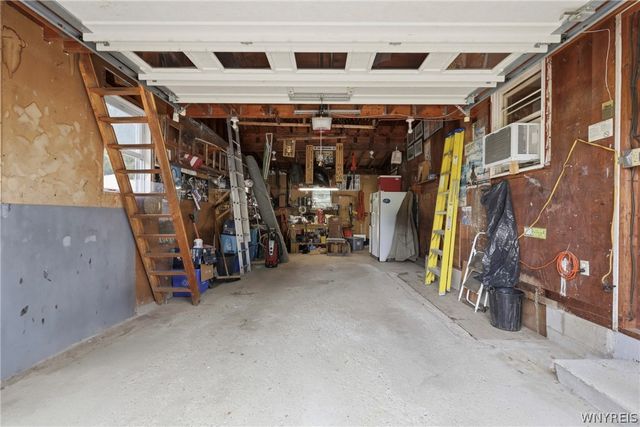 6394 Armor Duells Road, Orchard Park, NY 14127