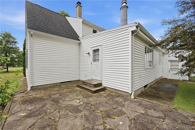 6394 Armor Duells Road, Orchard Park, NY 14127