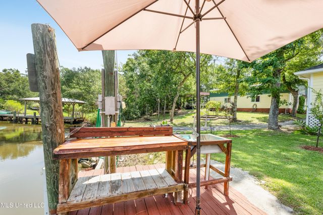 1701 Lucina Cove, Gautier, MS 39553