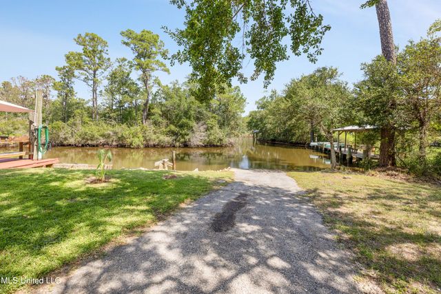 1701 Lucina Cove, Gautier, MS 39553