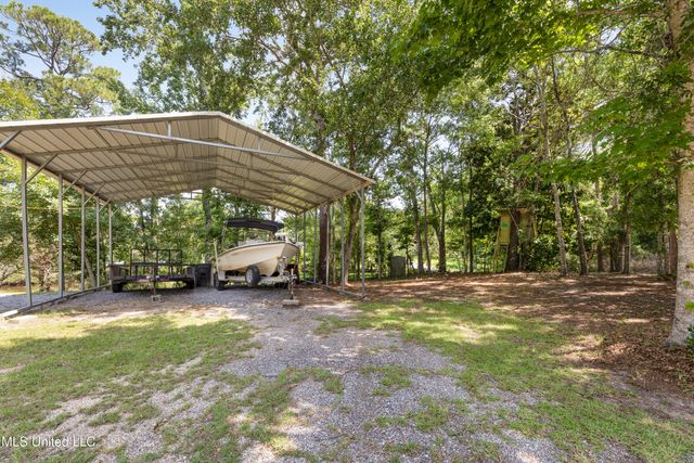 1701 Lucina Cove, Gautier, MS 39553