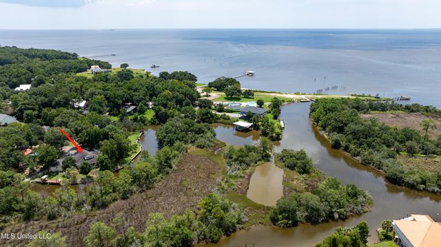 1701 Lucina Cove, Gautier, MS 39553