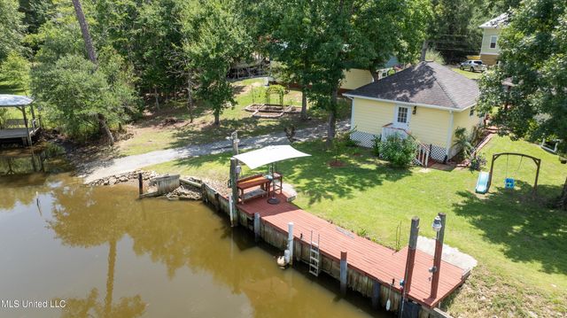 1701 Lucina Cove, Gautier, MS 39553