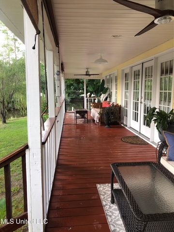 1701 Lucina Cove, Gautier, MS 39553