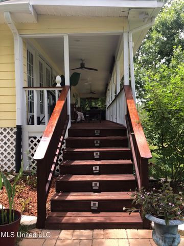 1701 Lucina Cove, Gautier, MS 39553