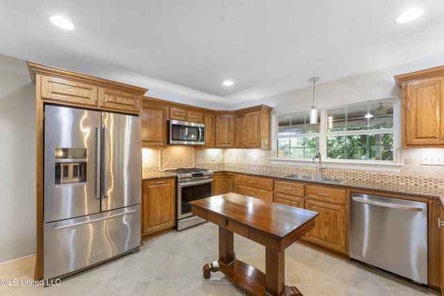 1701 Lucina Cove, Gautier, MS 39553