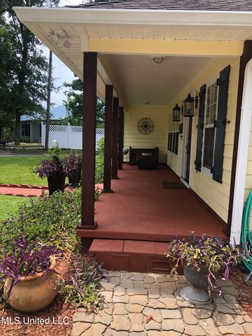 1701 Lucina Cove, Gautier, MS 39553