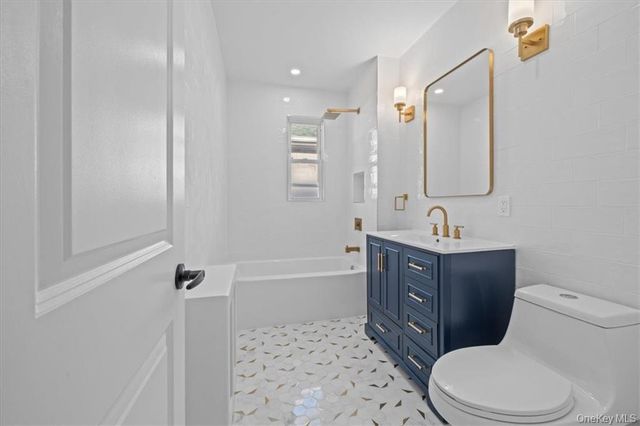 905 E 49th Street, Brooklyn, NY 11203